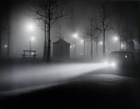 1934-brassai-foggy-paris_l.jpg